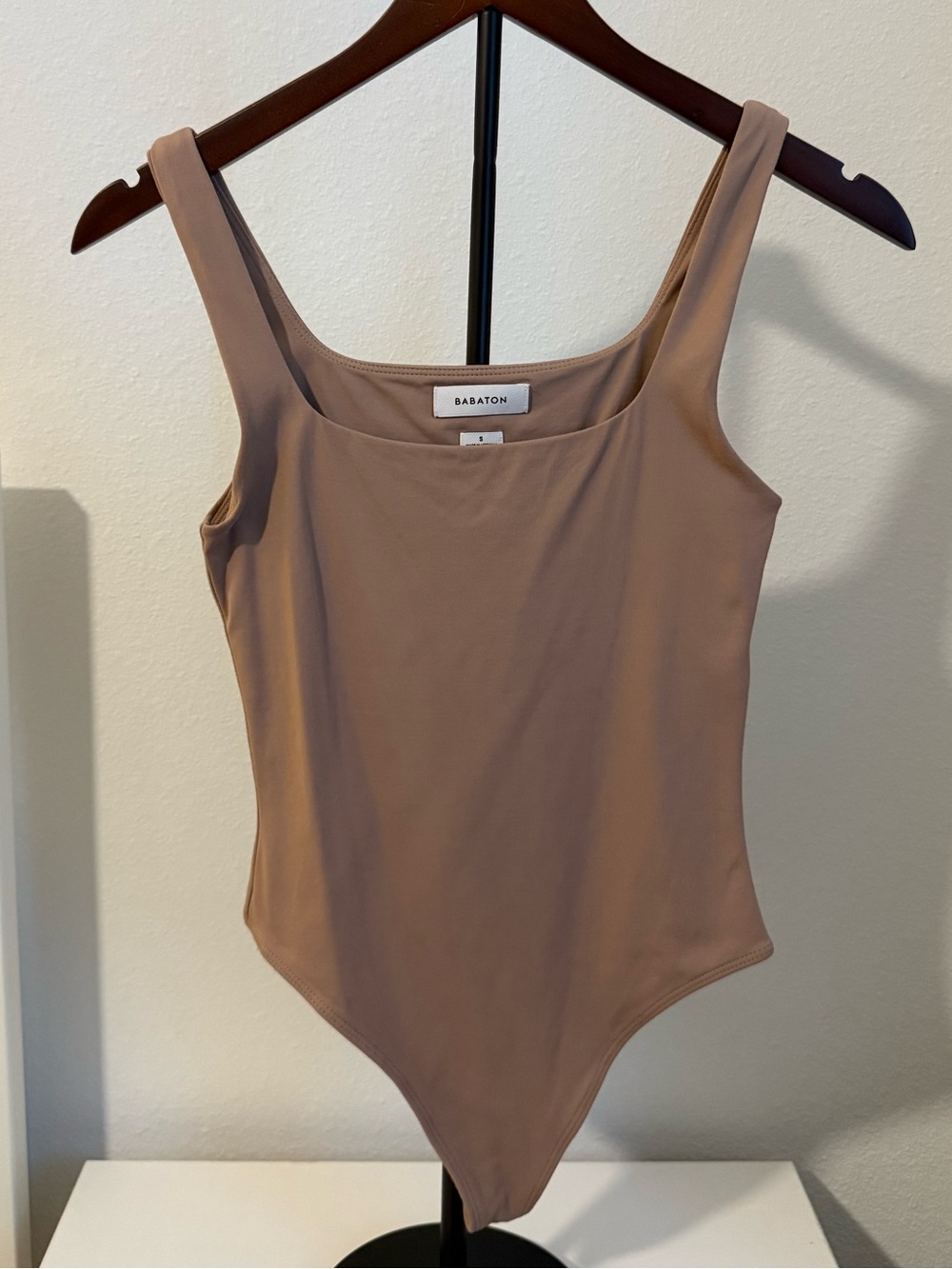 Babaton Neutral Taupe Scoop Neck Bodysuit